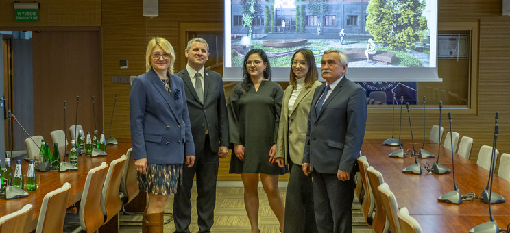 Od lewej: dr inż. M. Kłos, mgr M. Maruszak, inż. arch. L. Jeż, inż. arch. W. Sterkowiec, prof. M. Gosztyła,